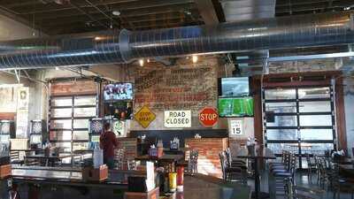 Lucky's 1313 Brew Pub