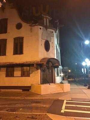 Hudson Harbor Steak And Seafood