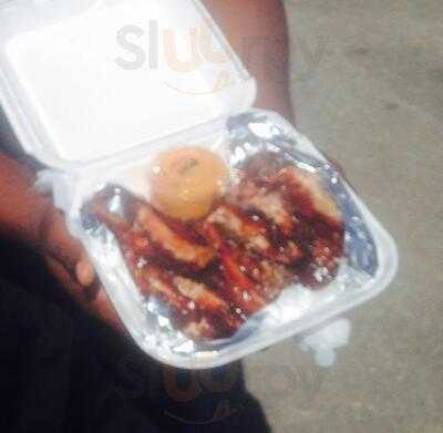 Mccray's Backyard Bar-b-q & Seafood