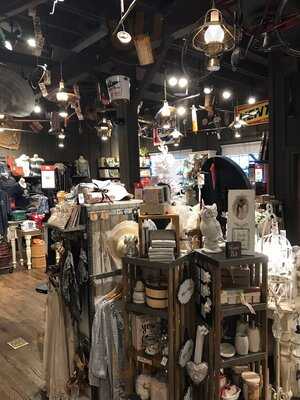 Cracker Barrel