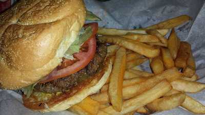 Pop's Neighborhood Grill