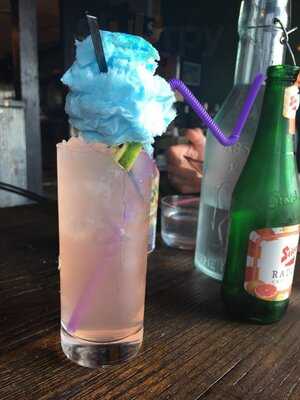 Stache International