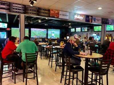 Wrigley Field Bar & Grill