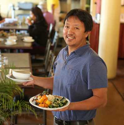 Shangri-la Vegan Restaurant