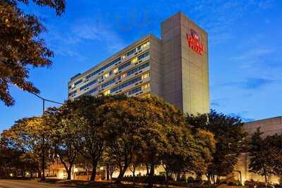 Mahogany's At The Crowne Plaza