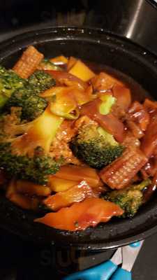 Chef Hueng Chinese Restaurant