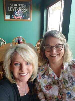 Tanner's Bar And Grill