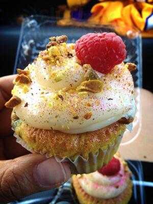 Miss Priss Cupcakes And Such