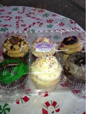 Miss Priss Cupcakes And Such