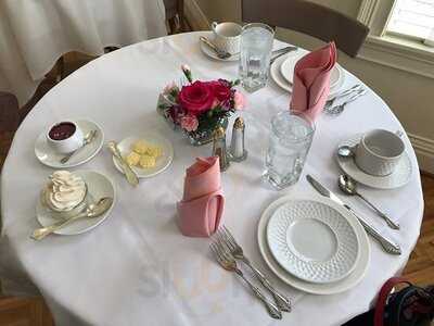 Greentree Antiques & Tearoom