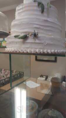 Ally & Eloise Bakeshop