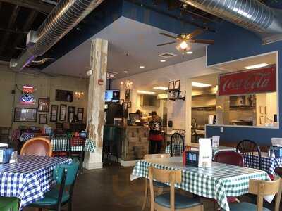 Gus's World Famous Fried Chicken