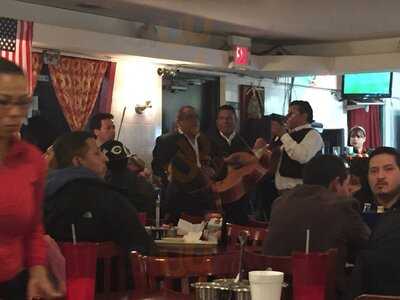 Ricos Tacos Moya Restaurant 3