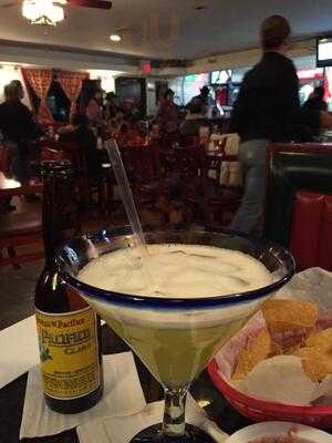 Ricos Tacos Moya Restaurant 3