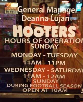 Hooters