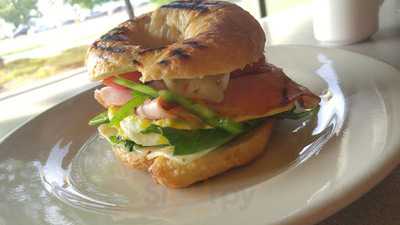 Lakeview Bakery And Deli