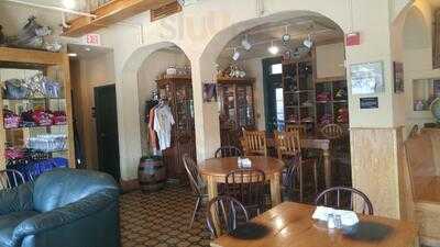 Lakeview Bakery And Deli