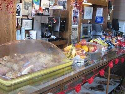 Lakeview Bakery And Deli