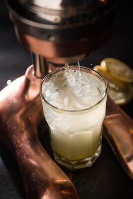 Irish 31 Pub House & Eatery