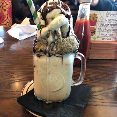 The Royale Magnificent Burgers