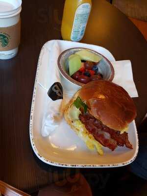 The Bistro At The Courtyard Marriott