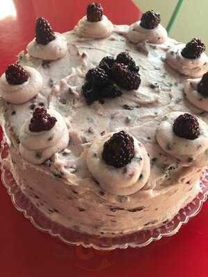 Charlie's Bbq & Bakery