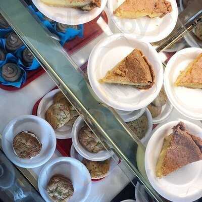 Charlie's Bbq & Bakery