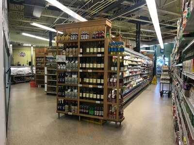 Howard's Market & Deli