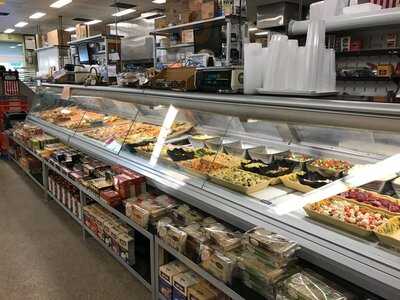 Howard's Market & Deli