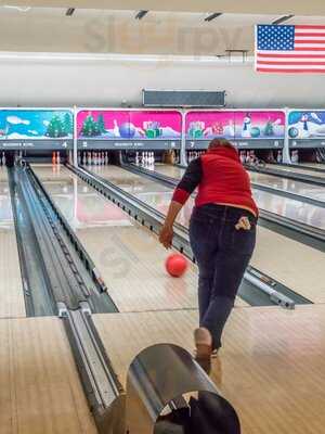 Madsen's Bowling & Billiards