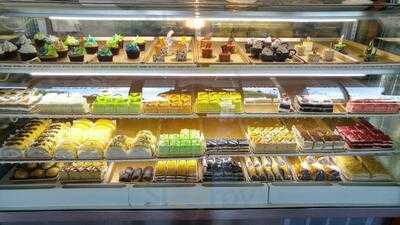 Natalie Pastry & Cake