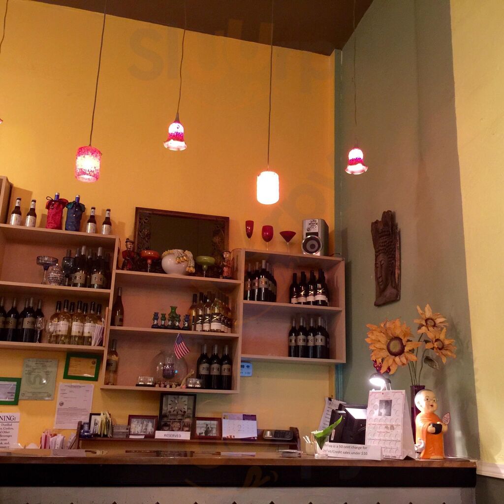 Grand Avenue Thai Cuisine