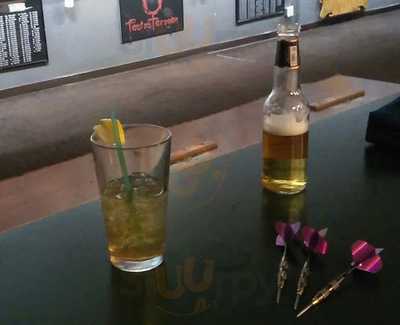 Hero's Pizzeriz & Tavern