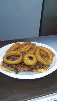 Hero's Pizzeriz & Tavern