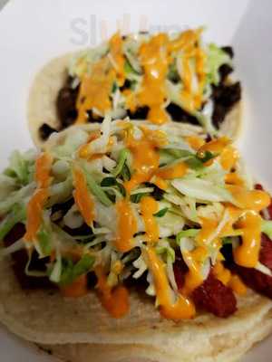 Tux & Chucks Street Food