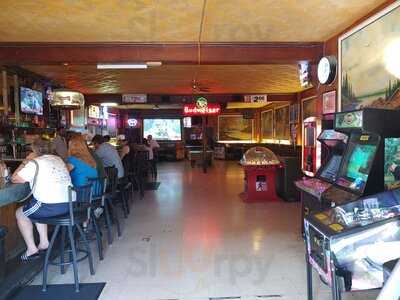 Plaza Tavern And Grill