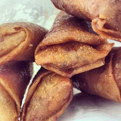 Rowena's Delight And Cake House