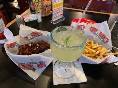 Wing Daddy's Sauce House