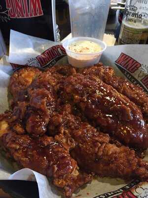 Wing Daddy's Sauce House