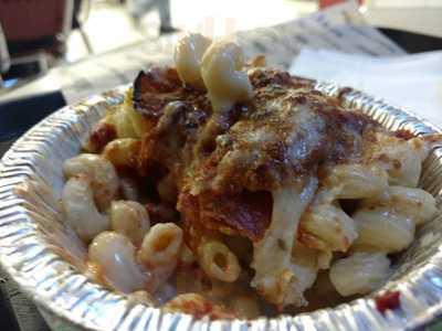 Sweet Lorraine's Fabulous Mac N' Cheez!