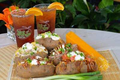 Petro's Chili & Chips