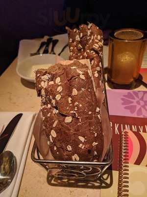 Second And Green Tavern