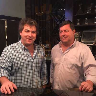 Pat's Wine Bar & Grill