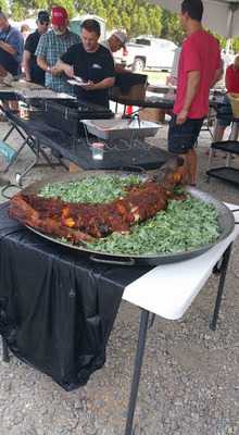 Bucky's Bar-bq-donaldson Center