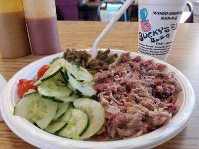 Bucky's Bar-bq-donaldson Center