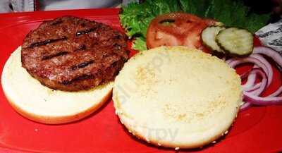 Red Robin Gourmet Burgers & Brews