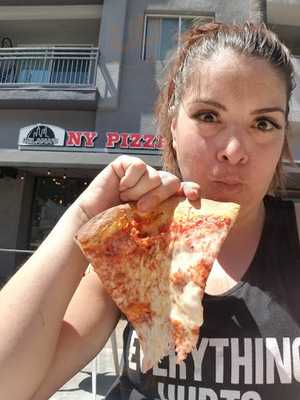 Milana's New York Pizzeria