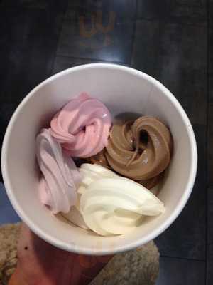 Yogurtland