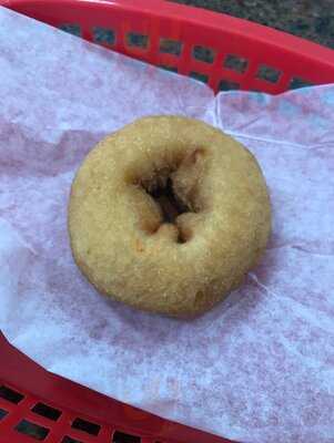 Colonial Donuts