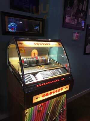 Gus World Famous Fried Chicken